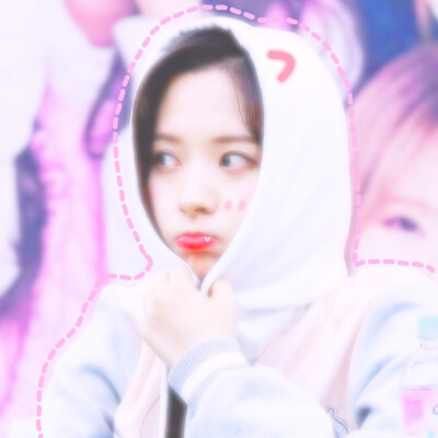 爱豆头像cr.二传注出处
by顾恩久ej//堆糖勋味奶霖
均自截自调图（图一苞娜图二鞠婧祎）