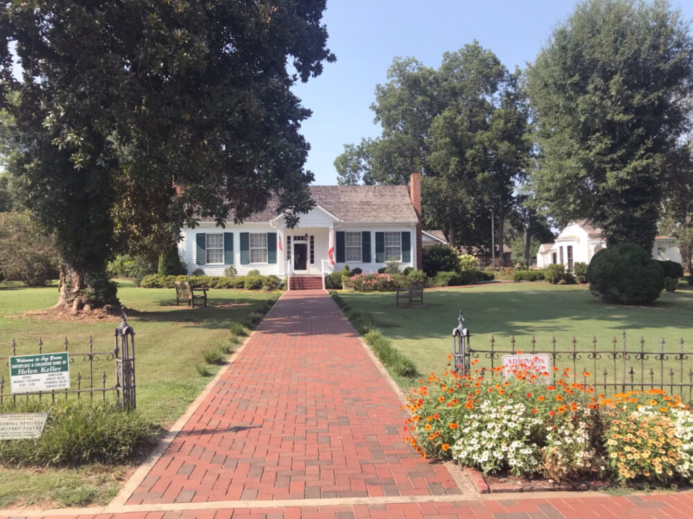 塔斯坎比亚Tuscumbia
Helen Keller’s home
Alabama in my eyes