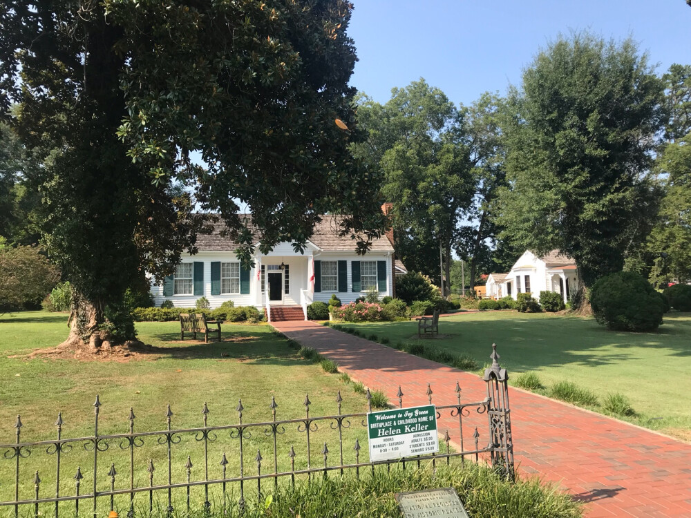 塔斯坎比亚Tuscumbia
Helen Keller’s home
Alabama in my eyes