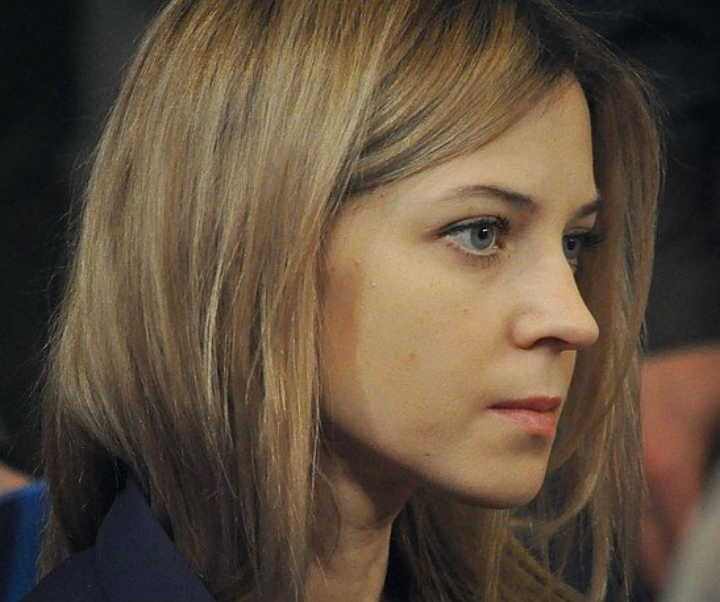 克里米亚总检察长娜塔莉亚•波克隆斯卡娅（Natalia Poklonskaya）。侵删图片来自ins