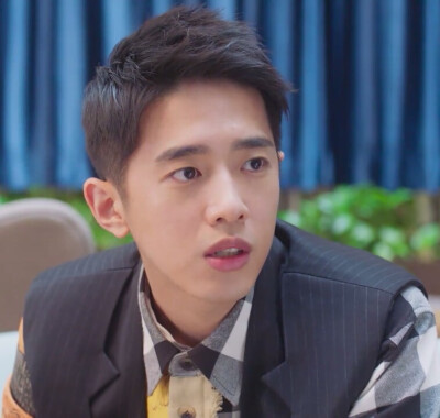 梁靖康 官鸿情侣头像