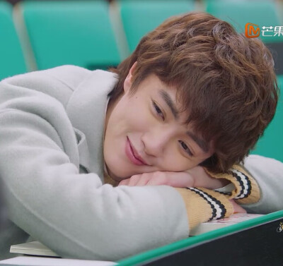 梁靖康 官鸿情侣头像