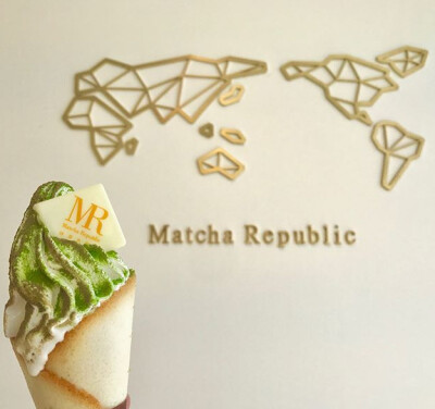 抹茶控必打卡的「 抹茶共和国 Matcha Republic 」 店里最特别的就是墨水瓶状的杯子，里面装的饮品有三种口味选（抹茶拿铁、抹茶清水、抹茶善哉），另外还有抹茶苏打水、抹茶冰淇淋等一系列抹茶产品 京都府宇治市宇治…