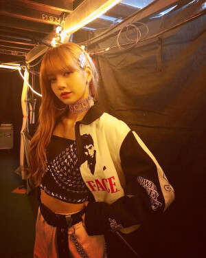 BLACKPINK 粉墨 LISA