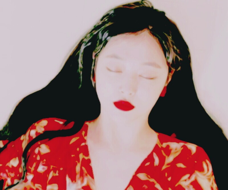 Sulli。