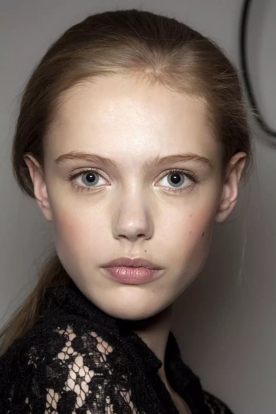 女模frida gustavsson
精灵一般的天使面孔
惊艳了岁月，温暖了时光