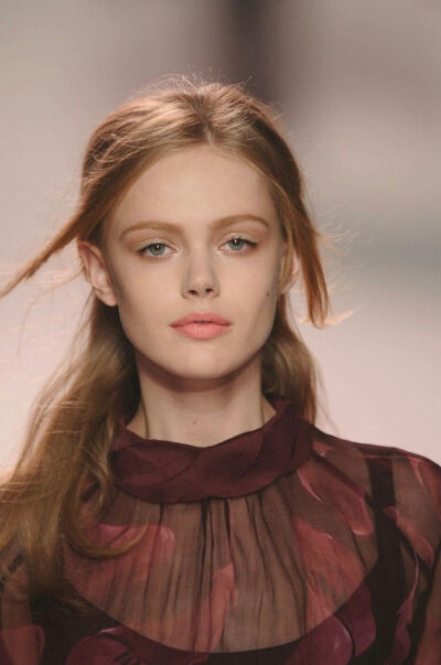 女模frida gustavsson
精灵一般的天使面孔
惊艳了岁月，温暖了时光