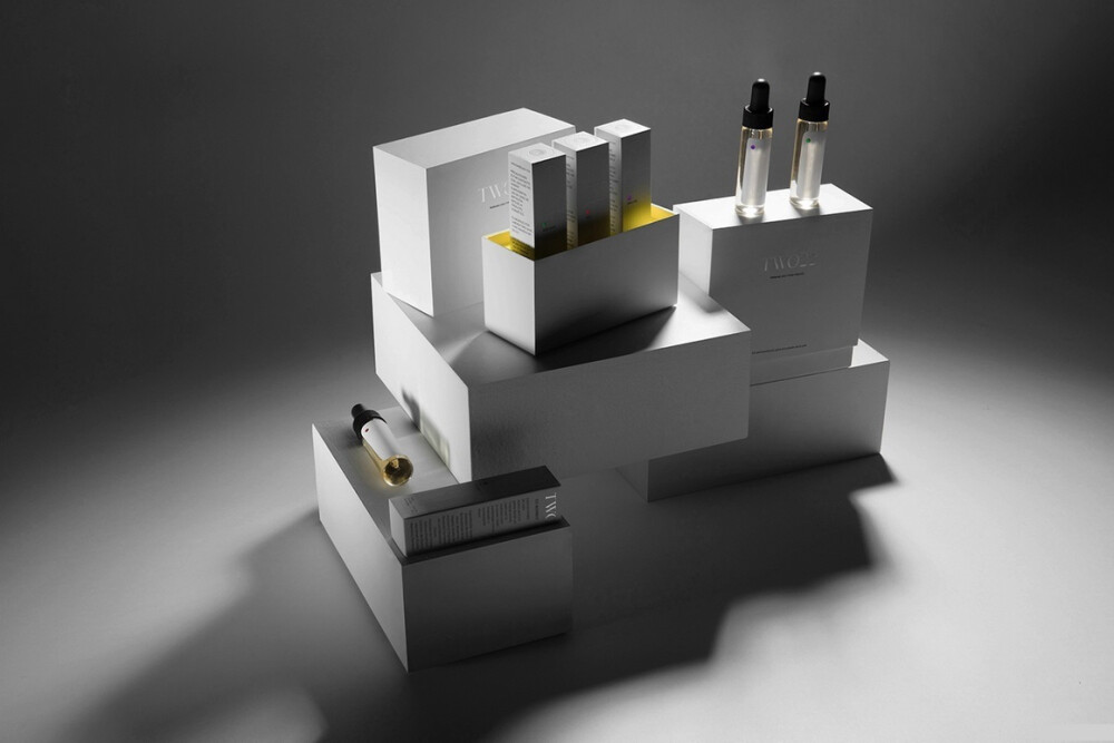 极简系化妆品包装设计欣赏 | Futura ​