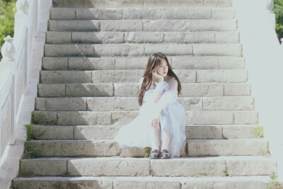 遇到可爱的人呐，街道也好，晚风也罢，都很甜