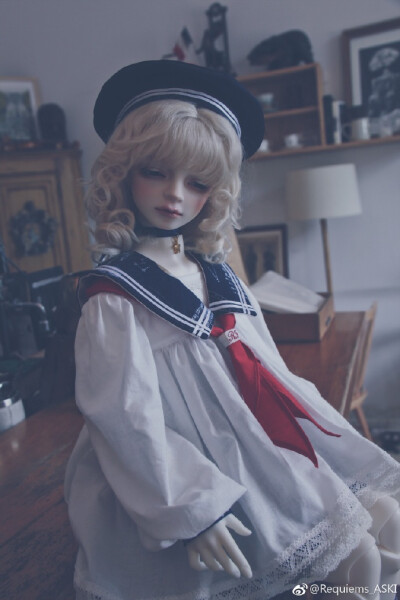 #BJD私养##volks##ミシェル 星间学寮.ver# 水手服可爱飞起～作为一个带男毛十顶能失败九顶的男孩子…女毛随便一带都合适我也是很服气的小晞你是注定穿裙子的命了…volks-阿尼衣服：@海马社虾饺 毛：@娃娃会馆帝都BJD…