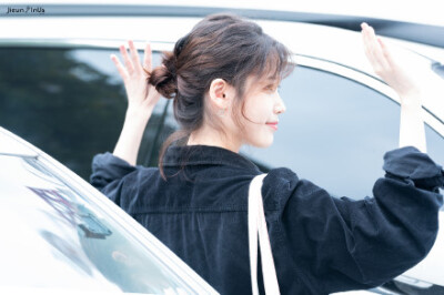 (•̀㉨•́ )✧ ​iu