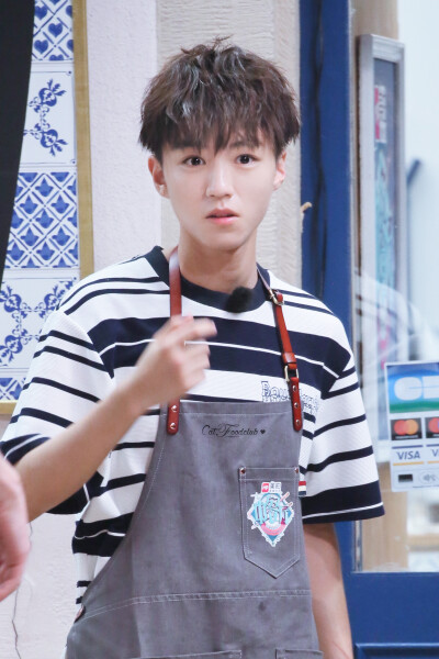 #王俊凯#+#TFBOYS王俊凯#+#TFBOYS#+cr+CatFoodClub王俊凯的猫粮社