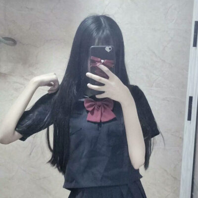 真人四人闺头。