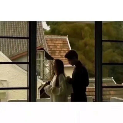 by岚殇 白边 白边女头 女生头像 小清新 森系 网红 网图 高清 长发 唯美 