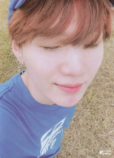 遇见bts遇见更好的自己?
防弹少年团奇迹创造者
闵玧其 SUGA
cr guwoljk