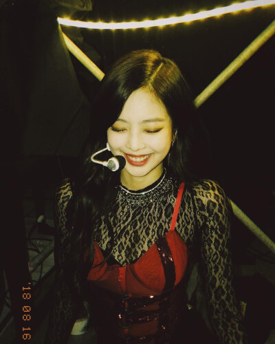 BLACKPINK JENNIE