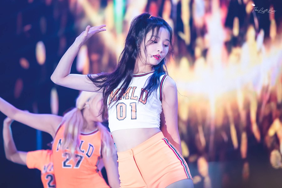 李多彬 / 李妍雨