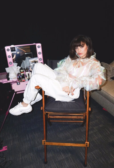 洗茶 Charli XCX