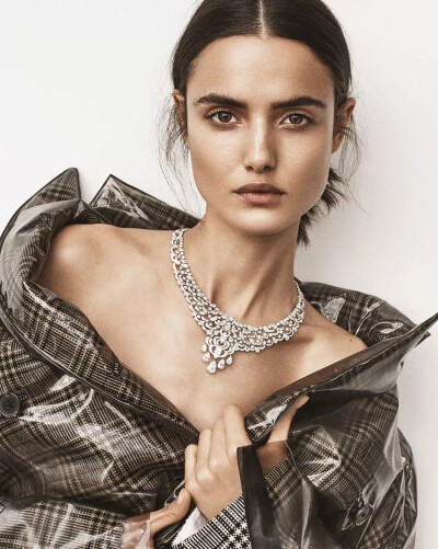 Blanca Padilla by Tom Schirmacher for Harper’s Bazaar Turkey January 2018
