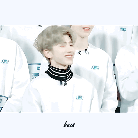 乖巧的小卷毛
cr:不爱早睡_