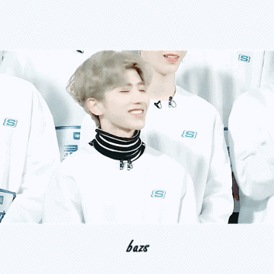 乖巧的小卷毛
cr:不爱早睡_