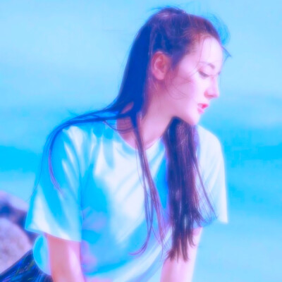 迪丽热巴
自调头像『美工：婆婆』
原图来源网络，二转注明