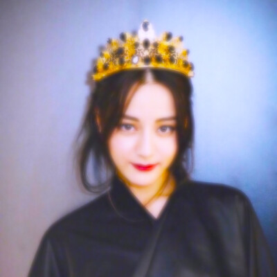 迪丽热巴
自调头像『美工：婆婆』
原图源自网络，二转注明