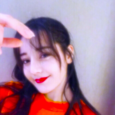 迪丽热巴
自调头像『美工：婆婆』
原图来源网络，二转注明