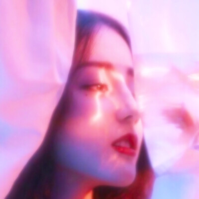 迪丽热巴
自调头像『美工：婆婆』
原图来源网络，二转注明