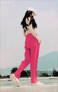 金泫雅（김현아 ，Kim Hyun A），1992年6月6日出生于韩国首尔，韩国女歌手、主持人、舞者，前女子组合4Minute成员。