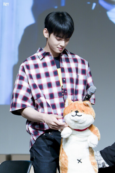 [180818 高清]Makestar写真集签售会