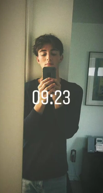 Greyson Chance
灰森