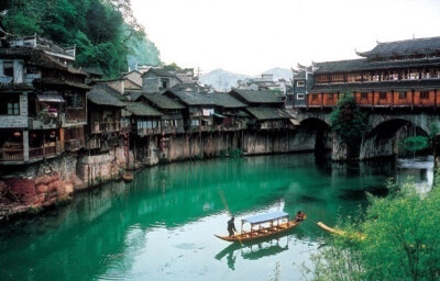 等，一城烟雨；渡，一世情缘。——沈从文 ​​​​