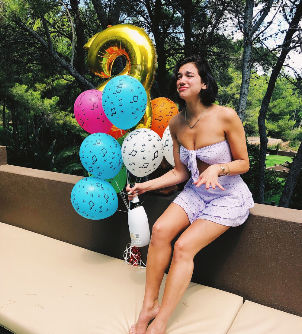 Dua Lipa23 岁生日