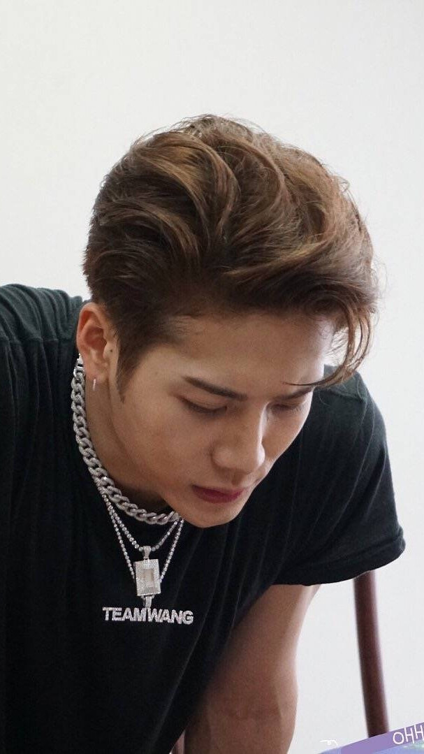 王嘉尔
Jackson