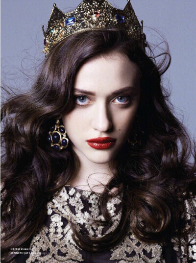 凯特·戴琳斯（Kat Dennings），原名凯瑟琳·维多利亚·李特维克（Katherine Victoria Litwack），1986年6月13日出生于美国宾夕法尼亚州费城，美籍犹太人，演员。