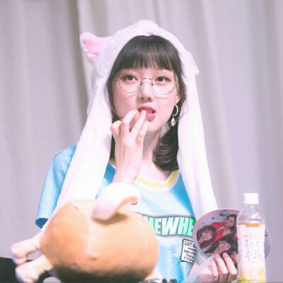 郑艺琳
by 予四九