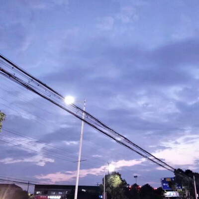 #今日份背景#
灯关了 我可以哭了吗
楚君璃 | 顾辞.