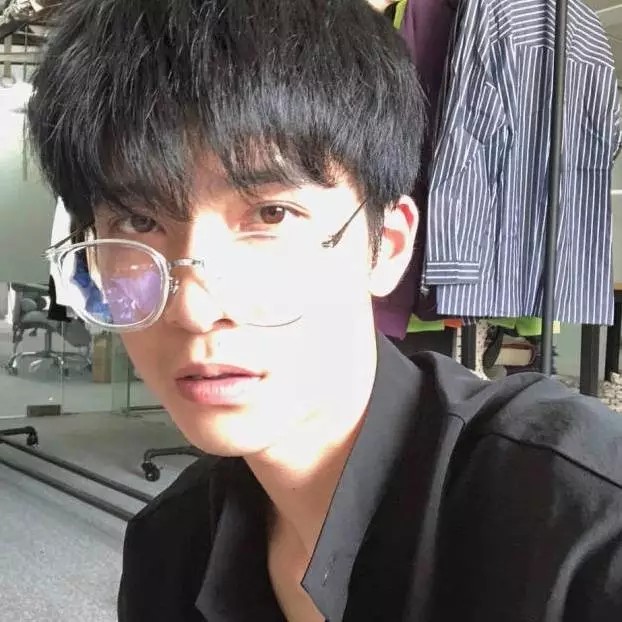 男生头像
看！这就是我的男盆友(´▽`ʃ♡ƪ)