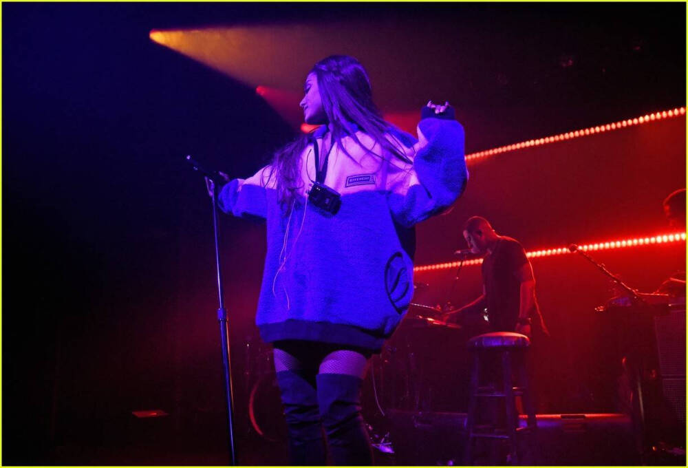 Ariana Grande a妹
2018/08/20纽约Irving Plaza现场