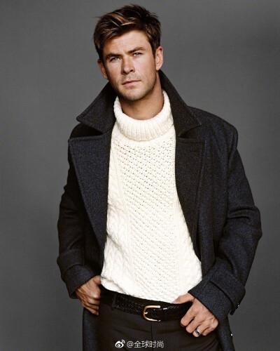 #Chris Hemsworth# &amp;《GQ》封面，锤哥的这组硬照打几分？[米奇比心][米奇比心] ​