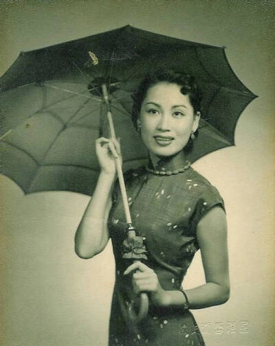 1950s，粤剧名家红线女。 ​​​