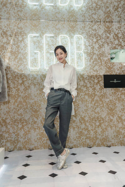 郑丽媛
