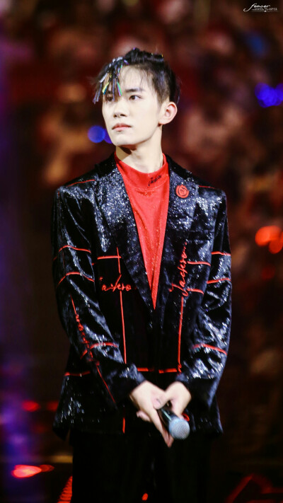 超级喜欢你 嘴上三分心里七分
「图源网络 抱图点赞 盗图司马」