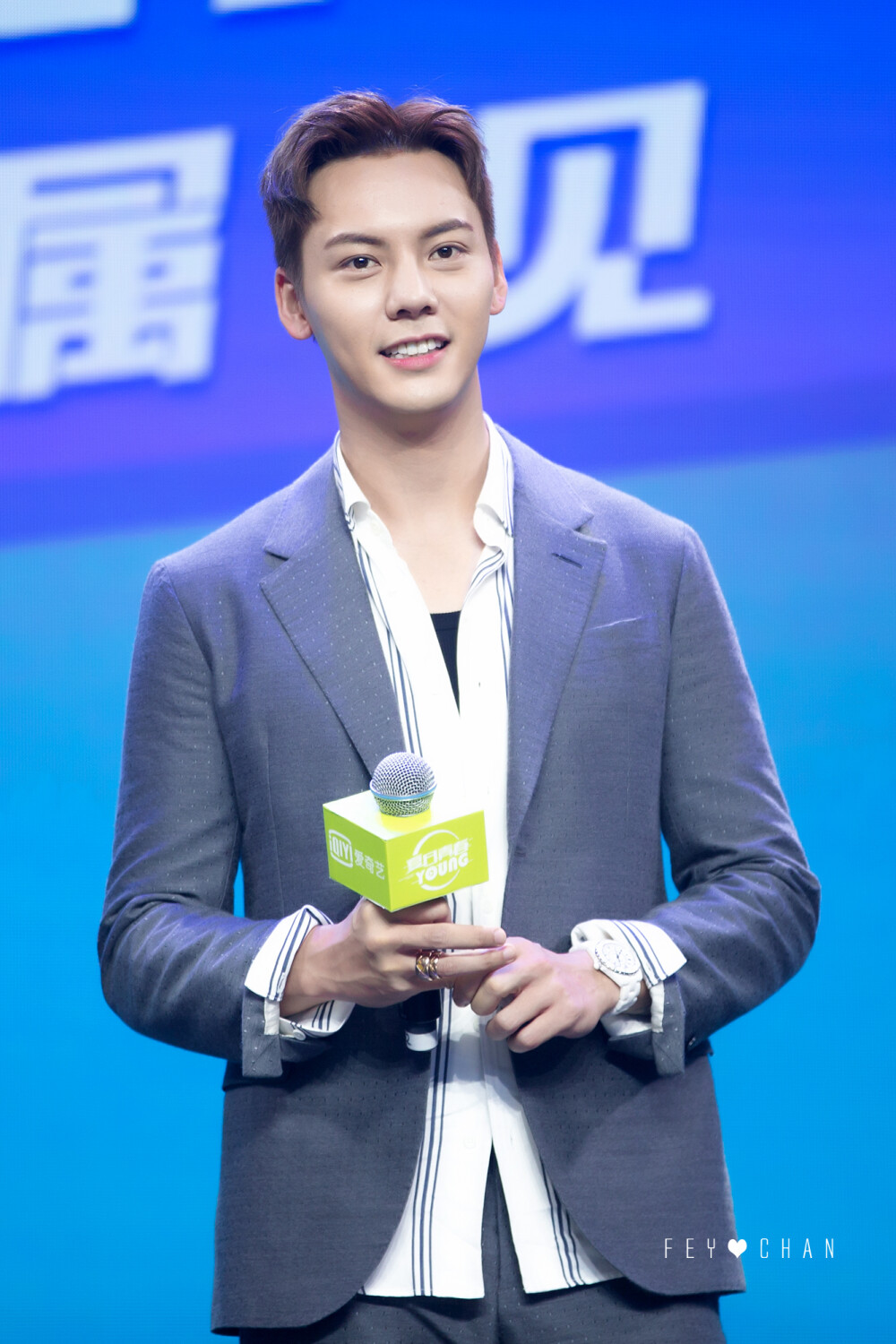 【陈伟霆 William Chan 爱奇艺VIP会员代言人】180713 爱奇艺VIP会员专属见面会 1333 x 2000 px (图源: 微博@fey_Chan weibo.com/5732829384/Gs8Fqczcb) 