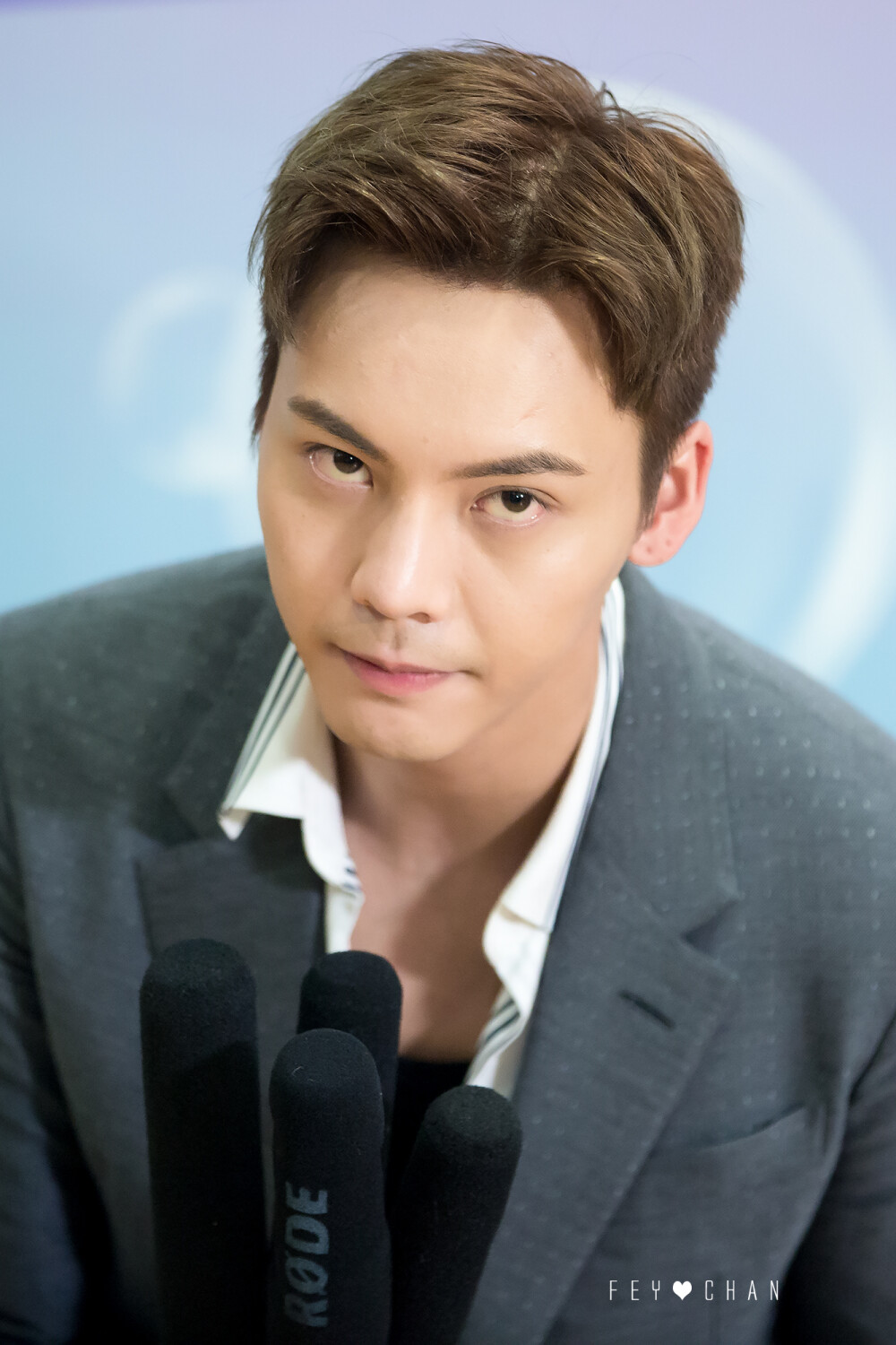 【陈伟霆 William Chan 爱奇艺VIP会员代言人】180713 爱奇艺VIP会员专属见面会 1333 x 2000 px (图源: 微博@fey_Chan weibo.com/5732829384/GsBsws4si) 