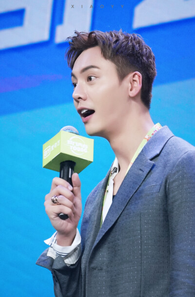 【陈伟霆 William Chan 爱奇艺VIP会员代言人】180713 爱奇艺VIP会员专属见面会 2354 x 3573 px (图源: 微博@XiaoYY6 weibo.com/1974729045/GsneKj4LC)
