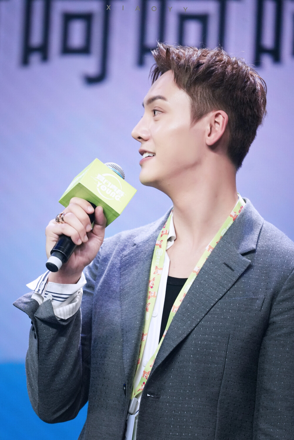 【陈伟霆 William Chan 爱奇艺VIP会员代言人】180713 爱奇艺VIP会员专属见面会 2678 x 4000 px (图源: 微博@XiaoYY6 weibo.com/1974729045/GsneKj4LC)
