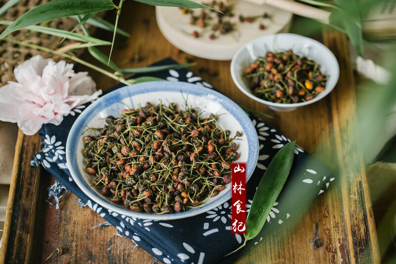 胎菊茶饮，清热化湿。