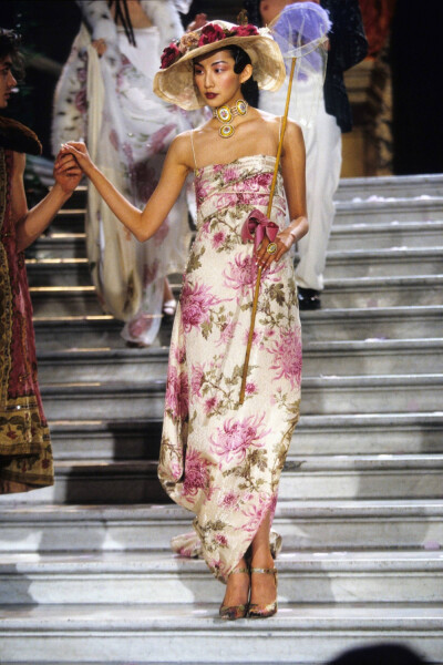 Christian Dior Spring 1998 Couture | 海盗爷时期的迪奥